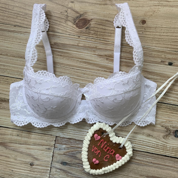 Bezaubernder und angenehmer Dirndl-BH aus Spitze